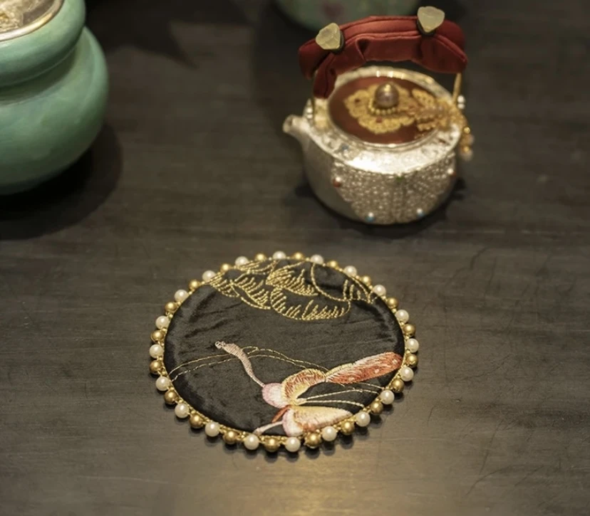 【凤庭】遇春秋-盘金黑绣蝴蝶珍珠杯垫