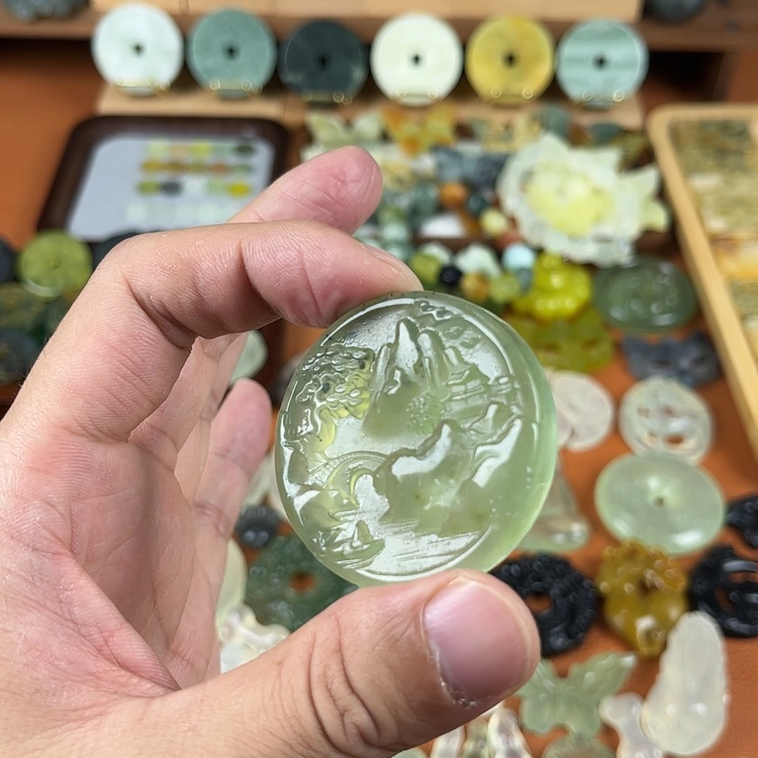 蛇纹石玉未镶嵌颈饰