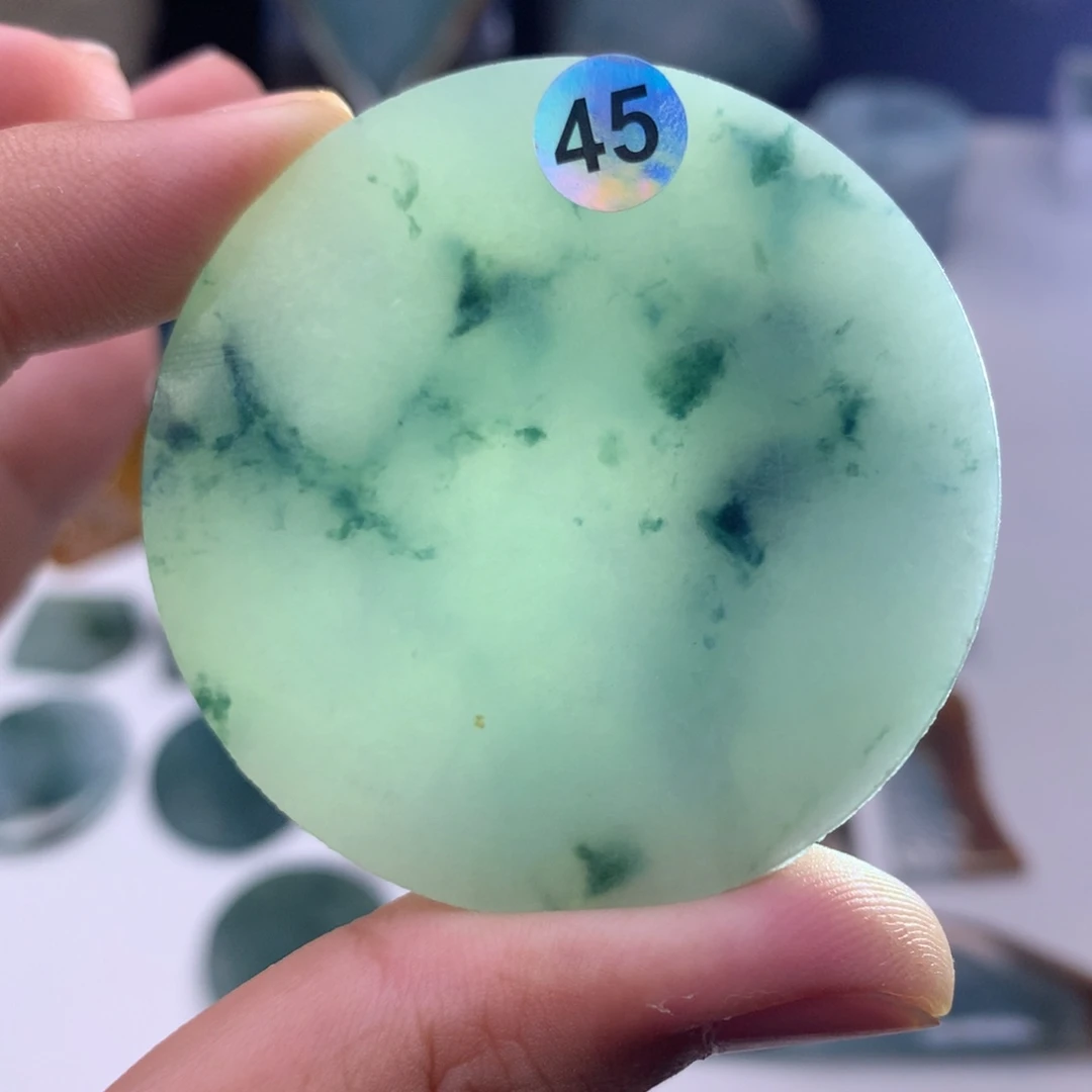 定制翡翠未镶嵌包工包料