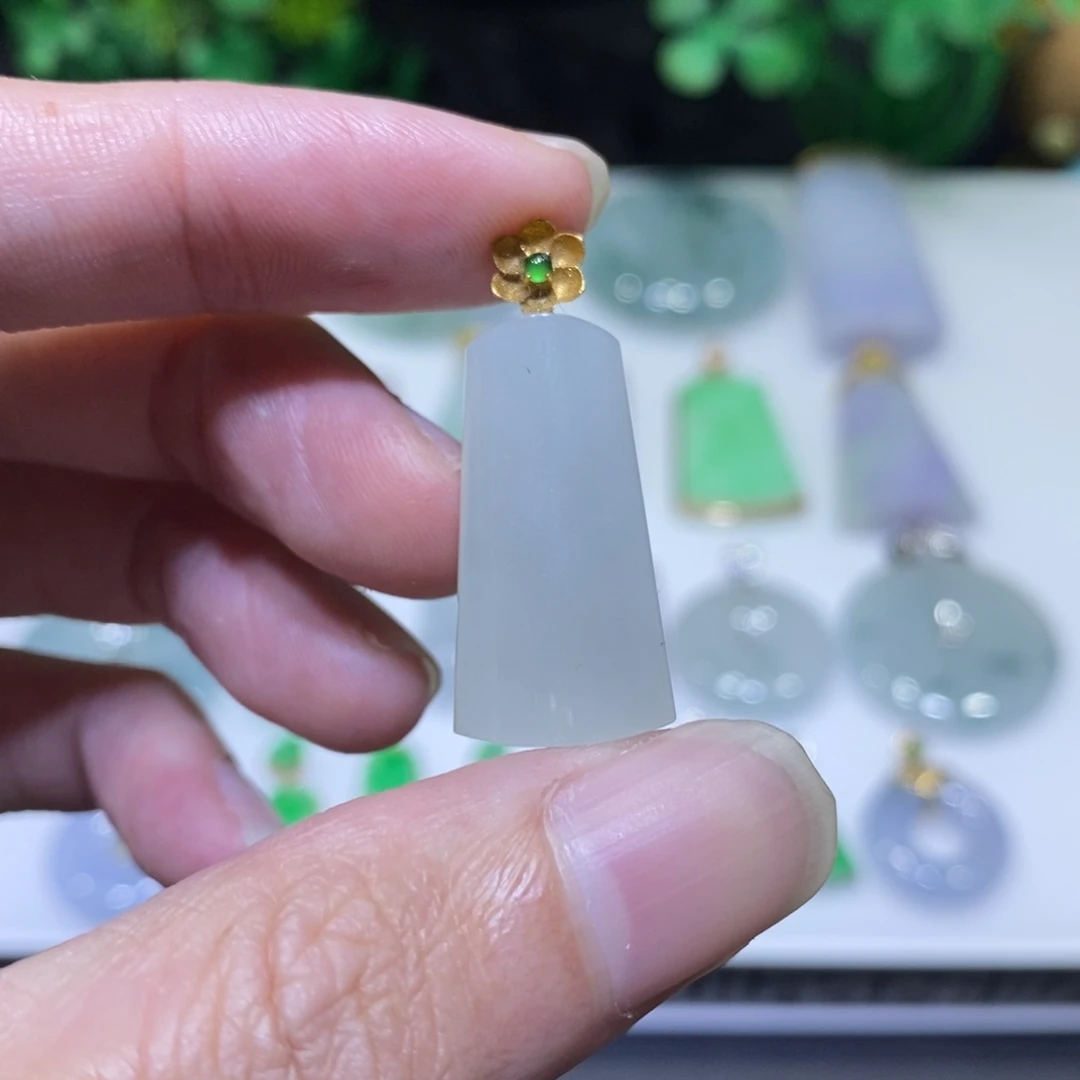 翡翠18K金镶嵌吊坠(不含链)