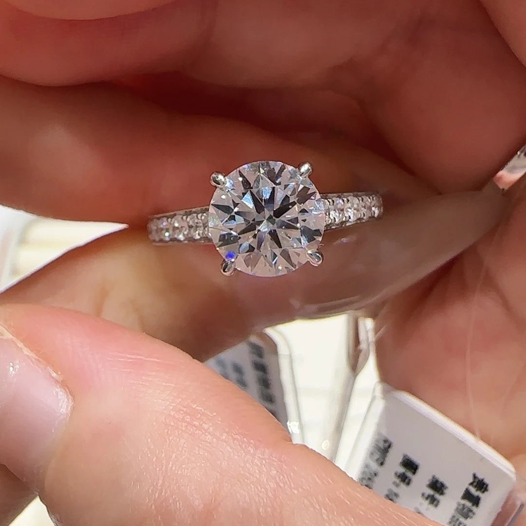 实验室培育钻石18K金镶嵌2.28克拉卡家四爪镶钻  16