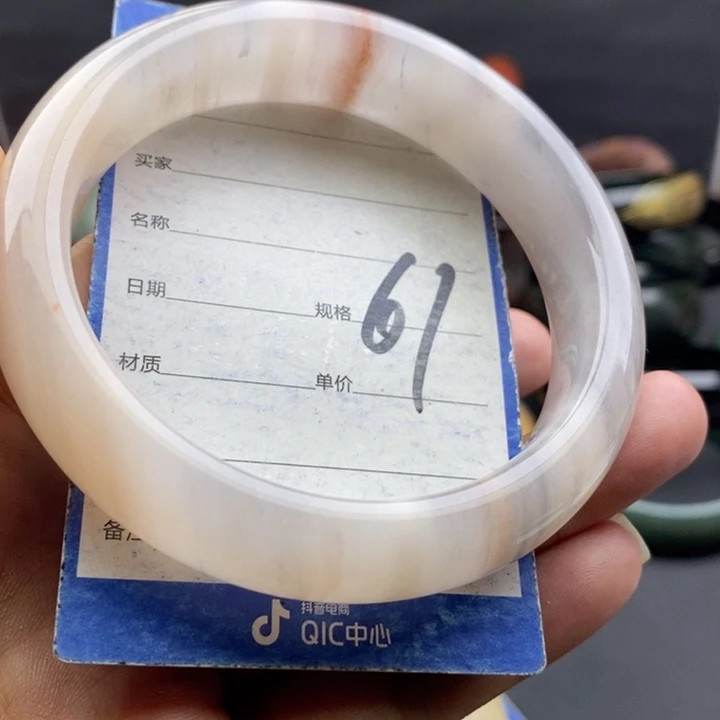 未镶嵌手镯石英质玉