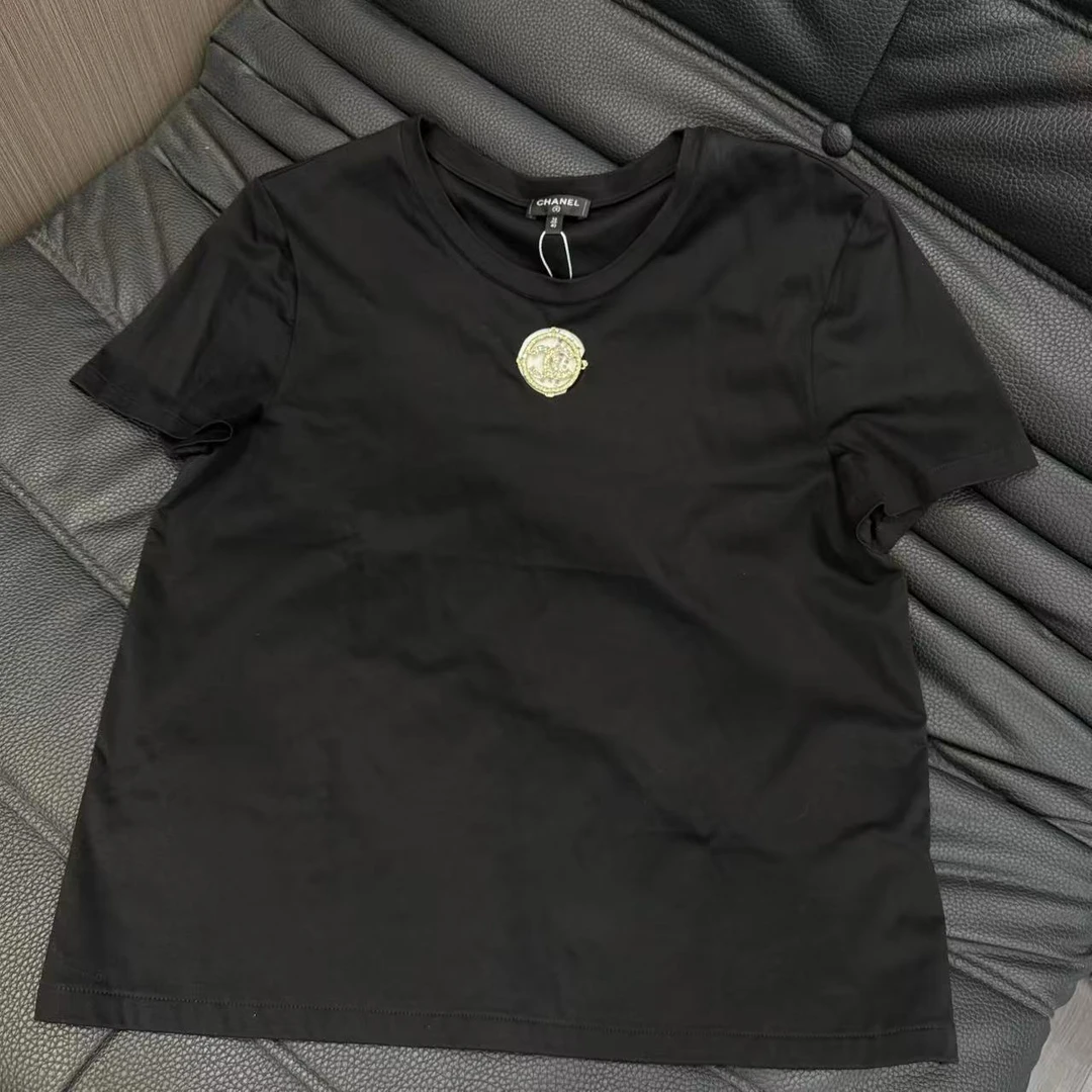 99新 Chanel/香奈儿 黑色胸口双C镂空水钻短袖 38/40码