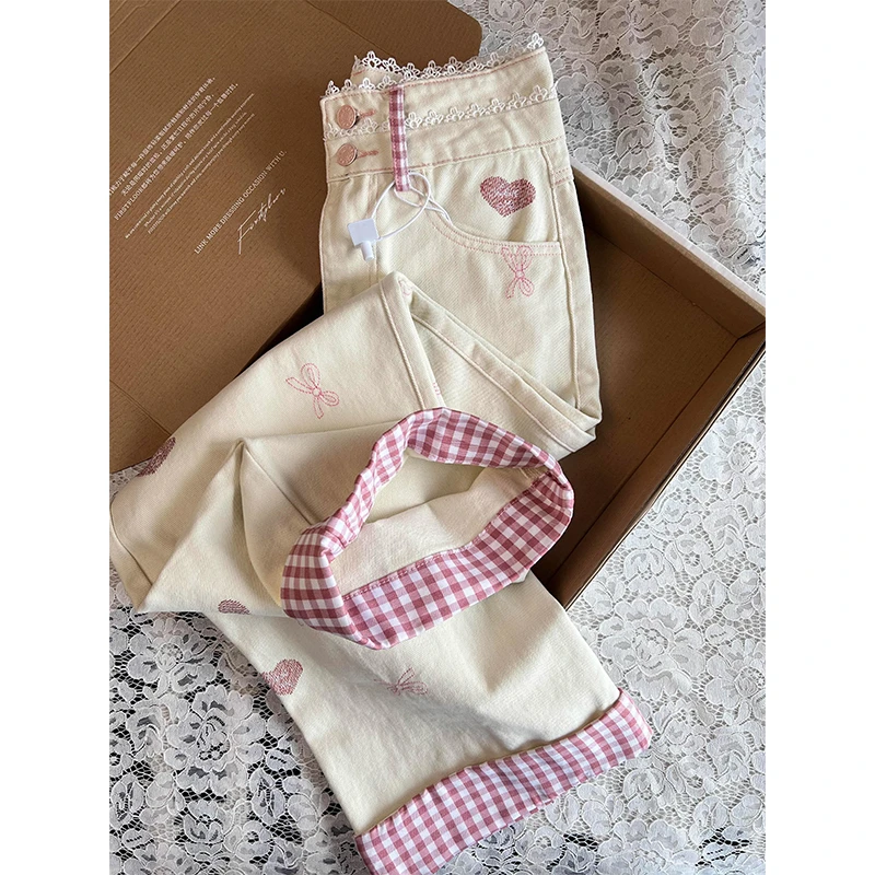 甜美小熊刺绣蕾丝格纹拼接牛仔裤女2025夏季设计感高腰卷边直筒裤