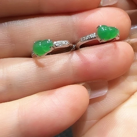 翡翠18K金镶嵌耳饰