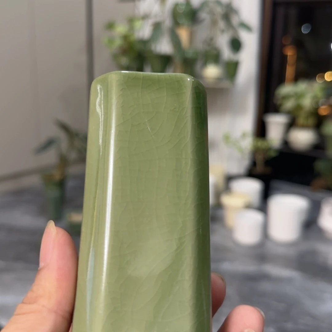 签筒小四方开片釉绿