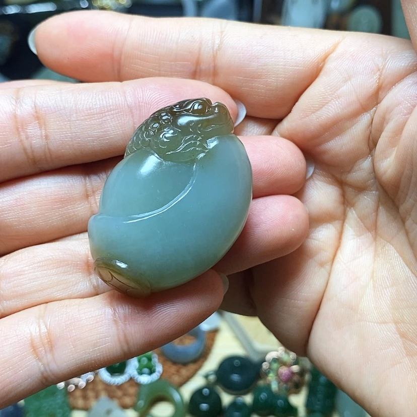 【闪购商品】和田玉未镶嵌颈饰伽**雨