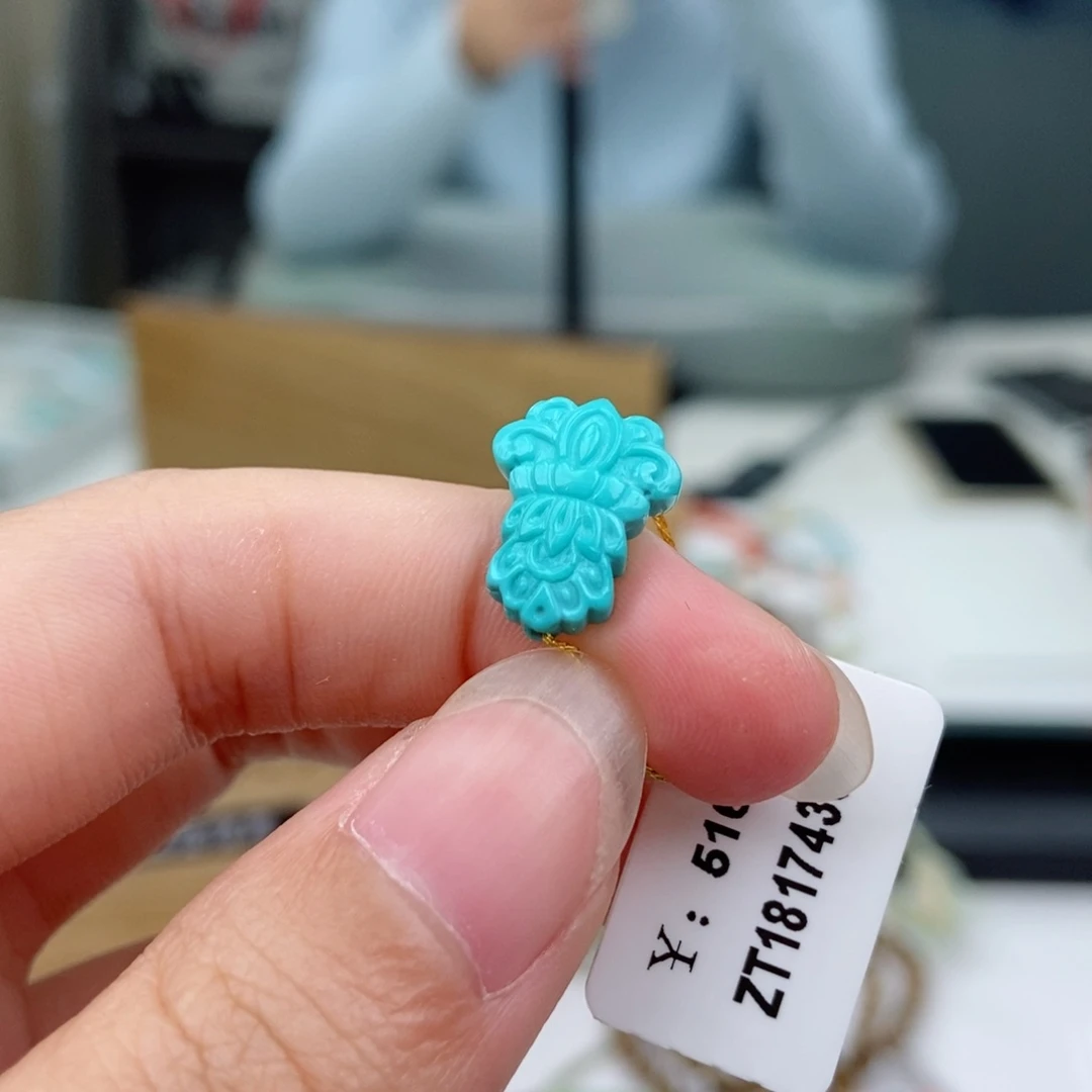 未镶嵌绿松石珠宝奇石