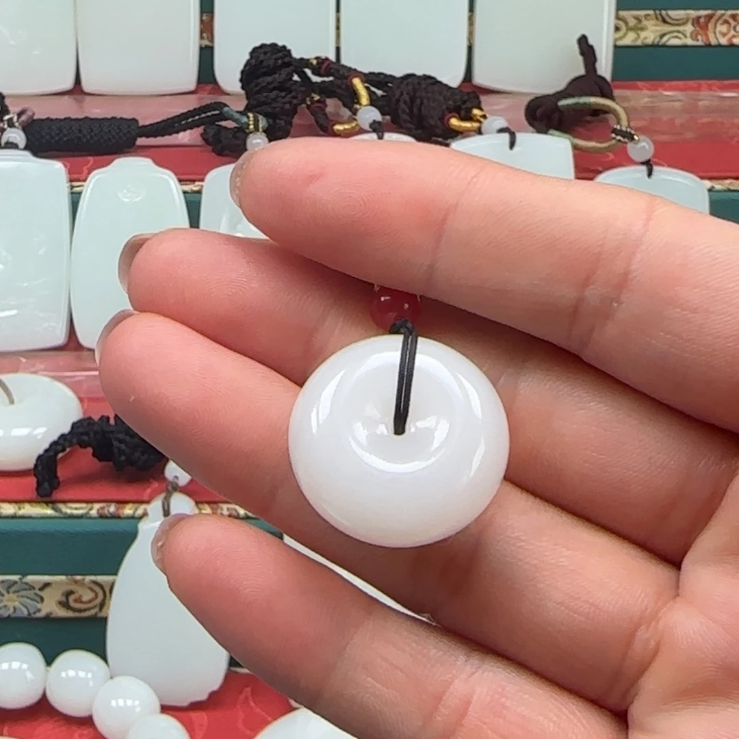 和田玉未镶嵌挂件龙*师