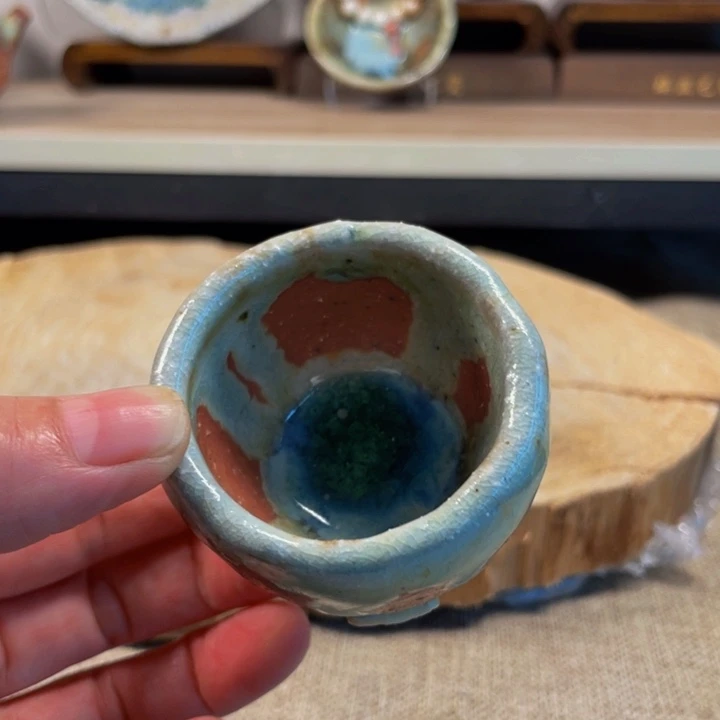 瓷片我们的确是一个人了