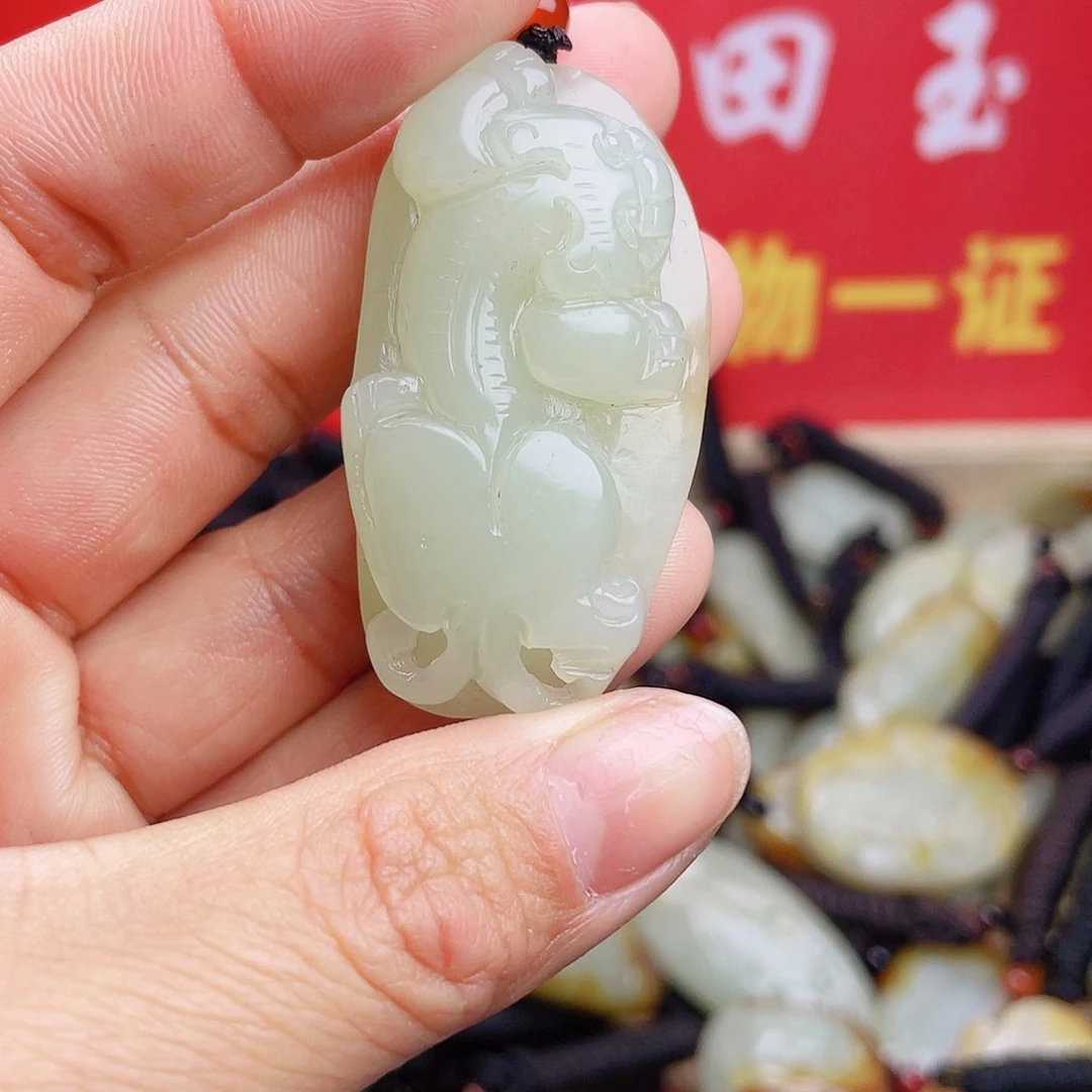 和田玉颈饰未镶嵌