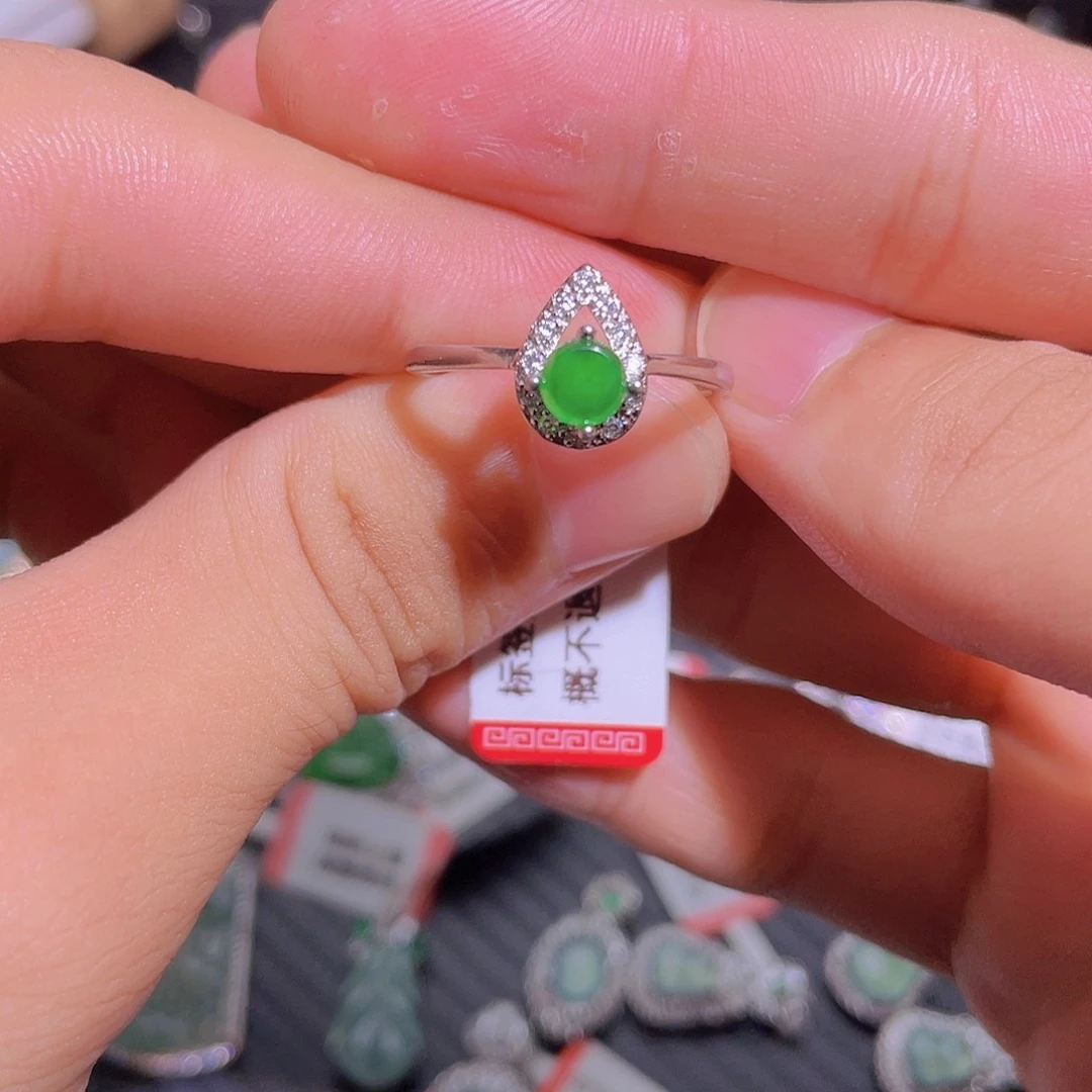 未镶嵌戒指翡翠
