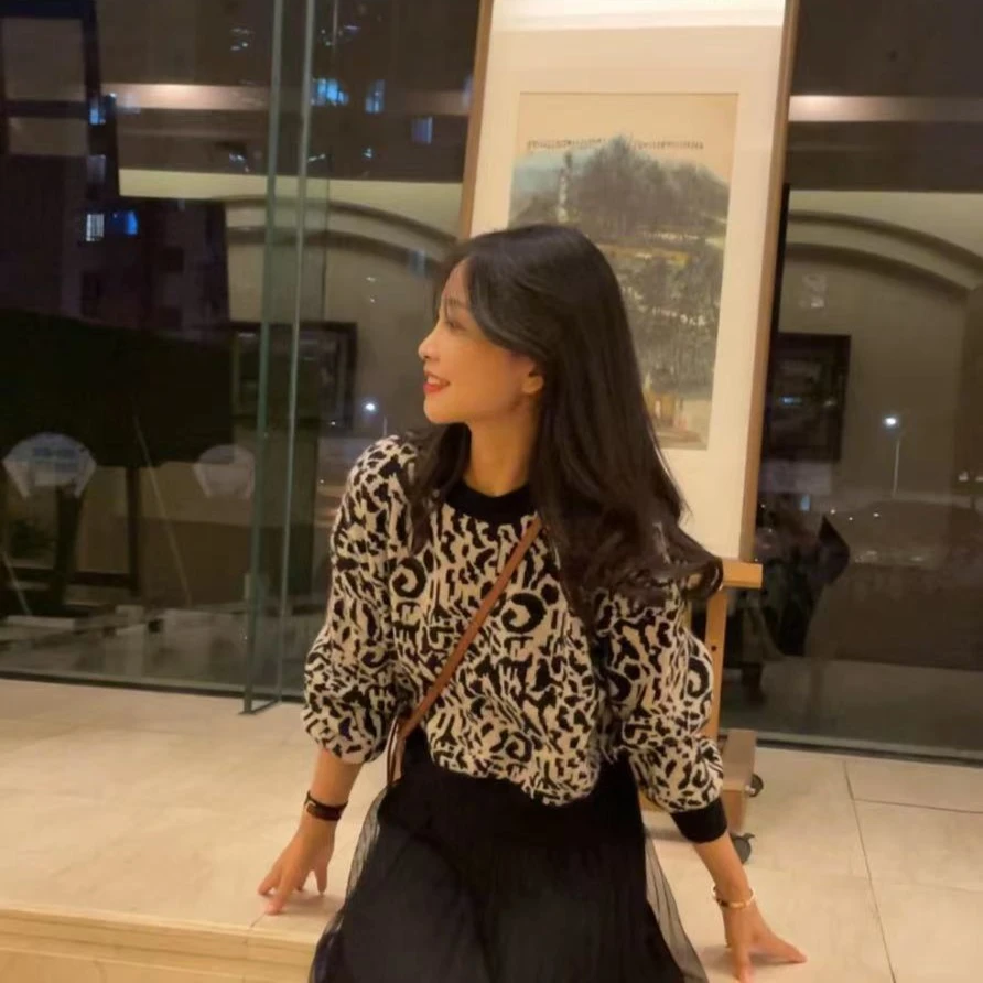 阿黎精选-------豹纹毛衣