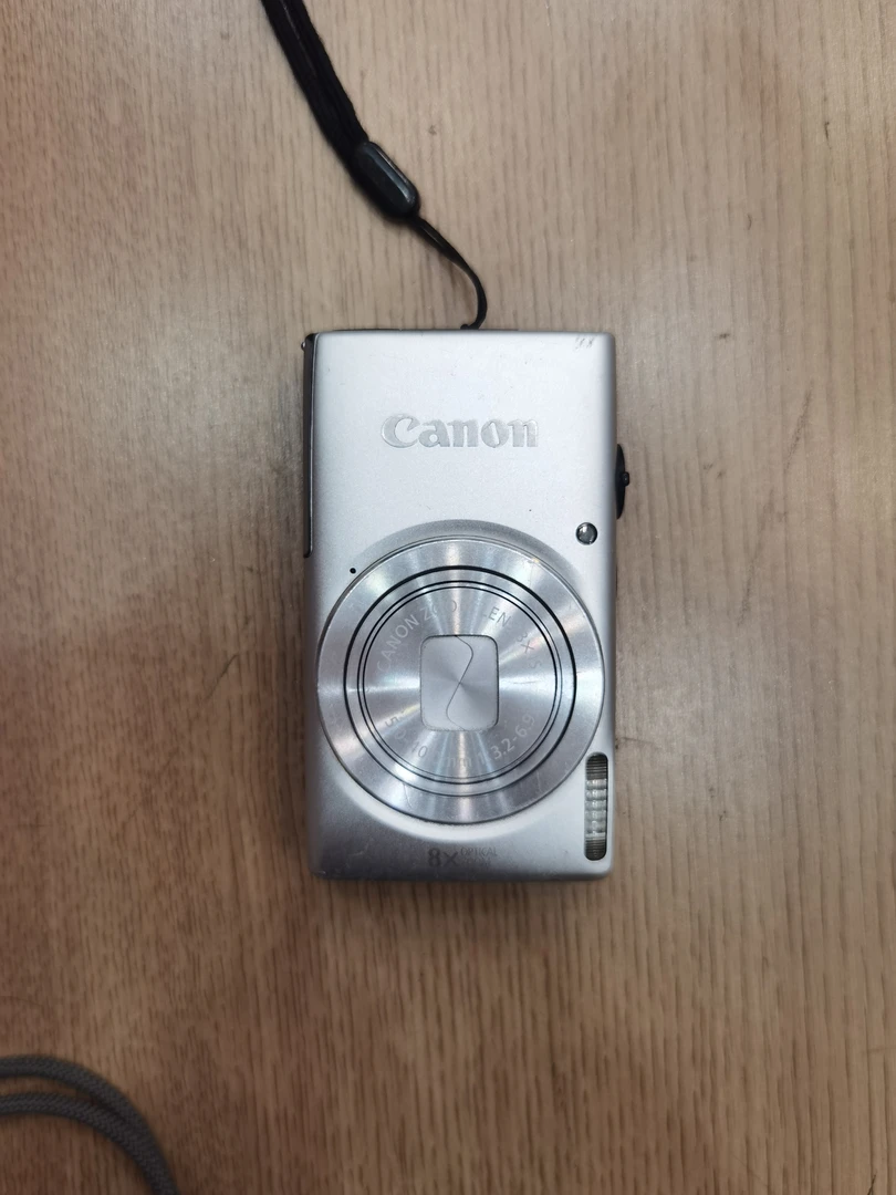 8新 Canon/佳能 银 IXUS132  二手商品no退换  中文 订