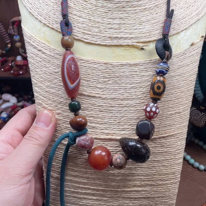 玛瑙/玉髓颈饰未镶嵌