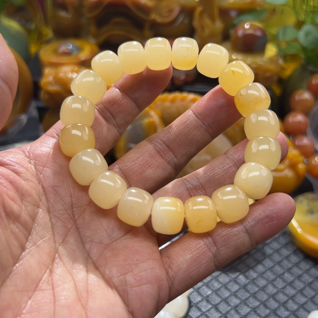 石英质玉未镶嵌颈饰