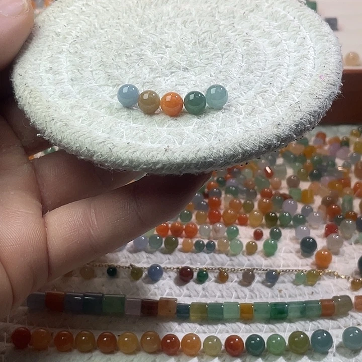 翡翠散珠未镶嵌定制翡翠卡7+，一组