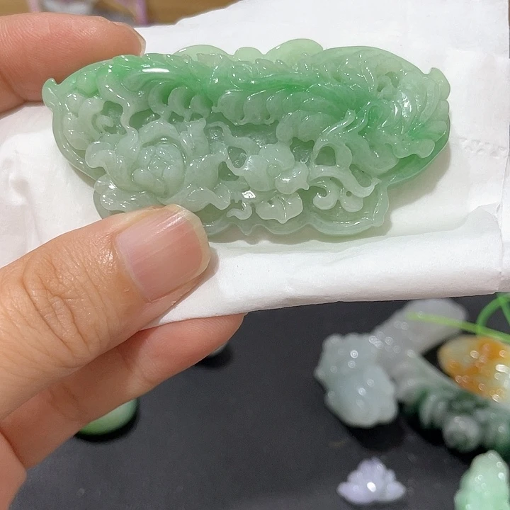 颈饰未镶嵌翡翠天