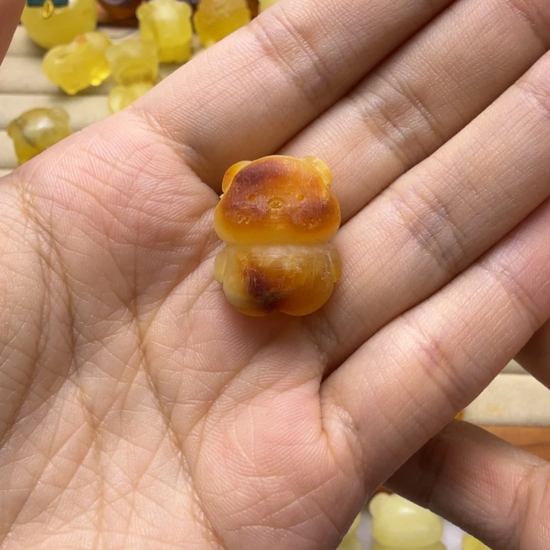 琥珀未镶嵌珠宝奇石