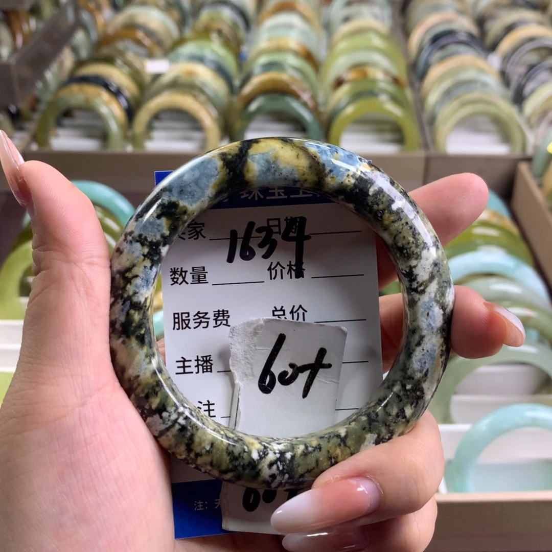 蛇纹石玉未镶嵌手镯1634