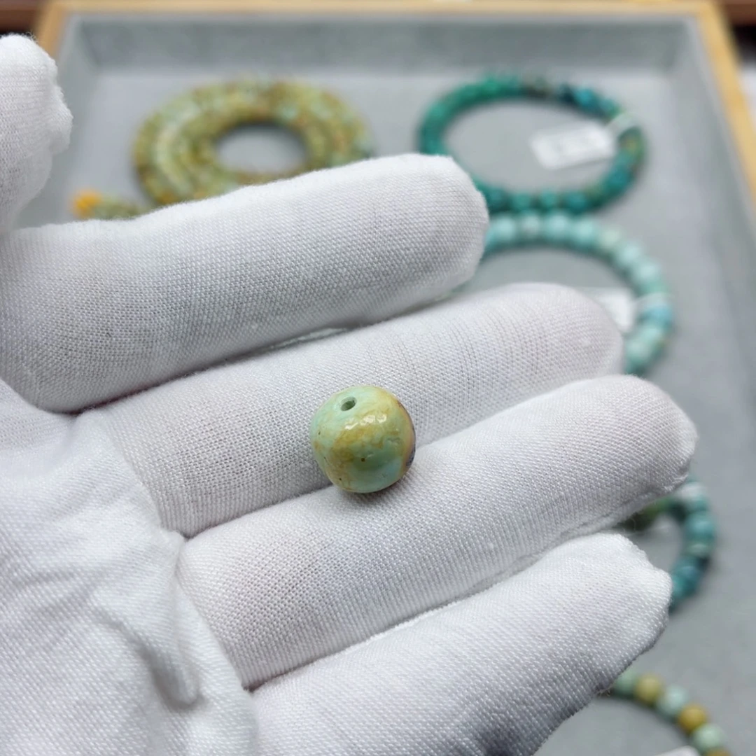 绿松石未镶嵌挂件