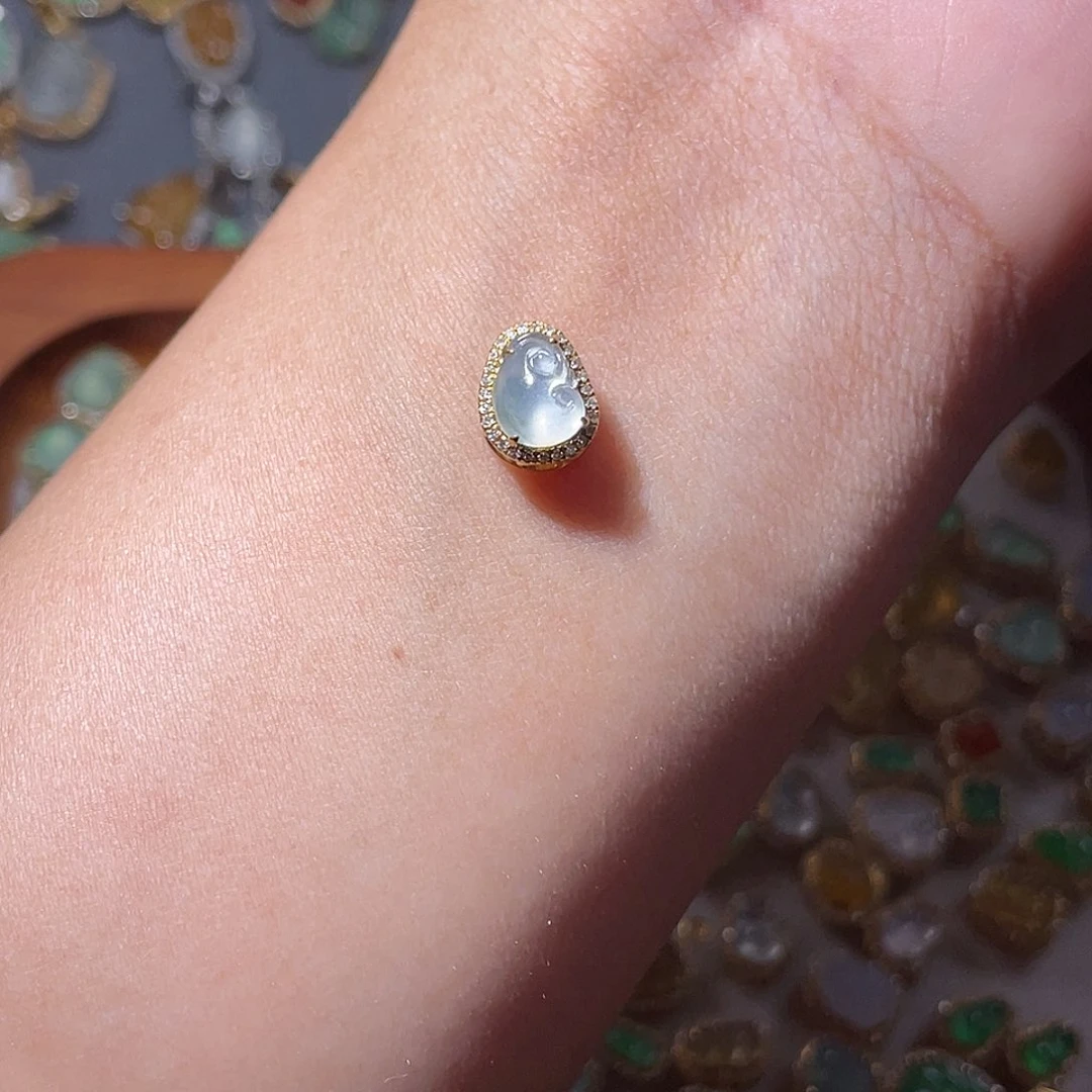 吊坠(不含链)18K金镶嵌翡翠