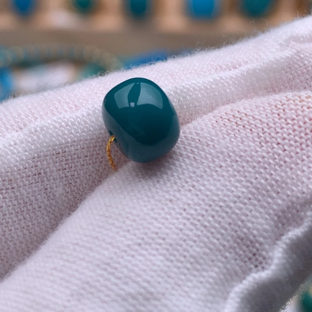 绿松石未镶嵌珠宝奇石8*6mm
