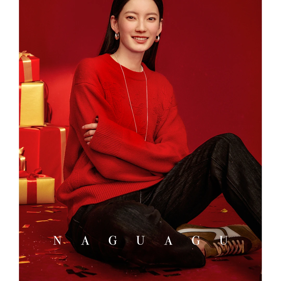 【布加岛艺术毛衣】甄选100羊毛 设计感绳绣花朵圆领针织衫冬新款