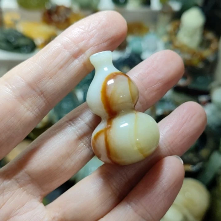 岫玉未镶嵌葫芦款式