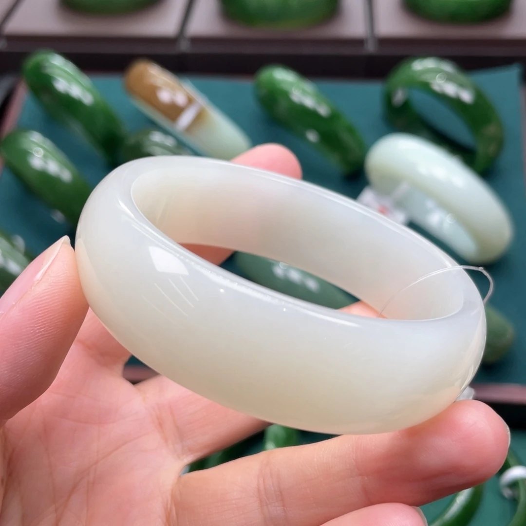 和田玉未镶嵌手镯5960