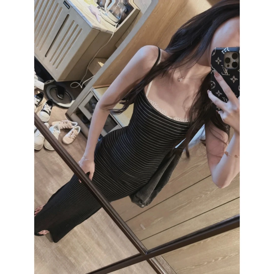 IN MIMIFACE 黑白条纹御姐风吊带裙收腰修身显瘦连衣裙包臀鱼尾裙