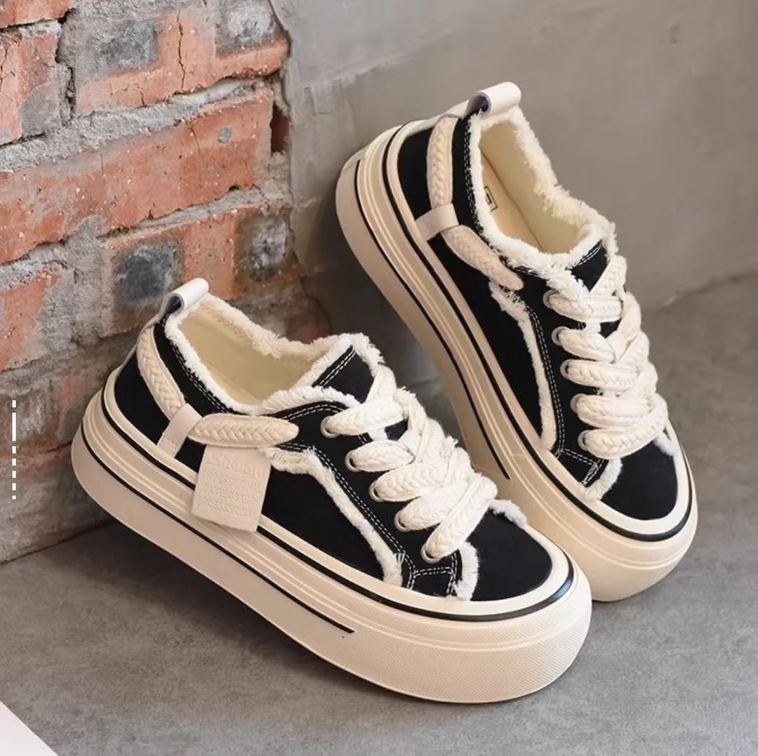 5012休闲运动女士超火黑色低帮丑萌大头圆头板鞋厚底毛边帆布鞋