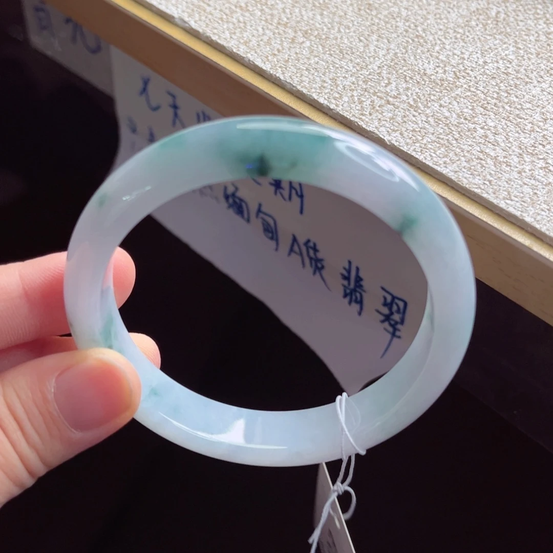 翡翠未镶嵌手镯手镯
