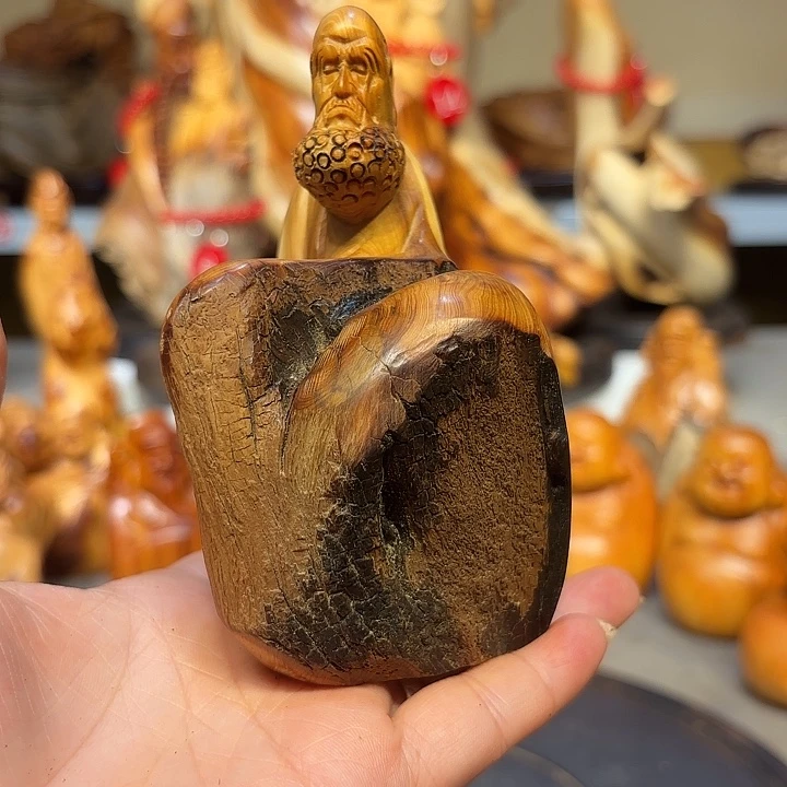 柏木太行崖柏达摩摆件