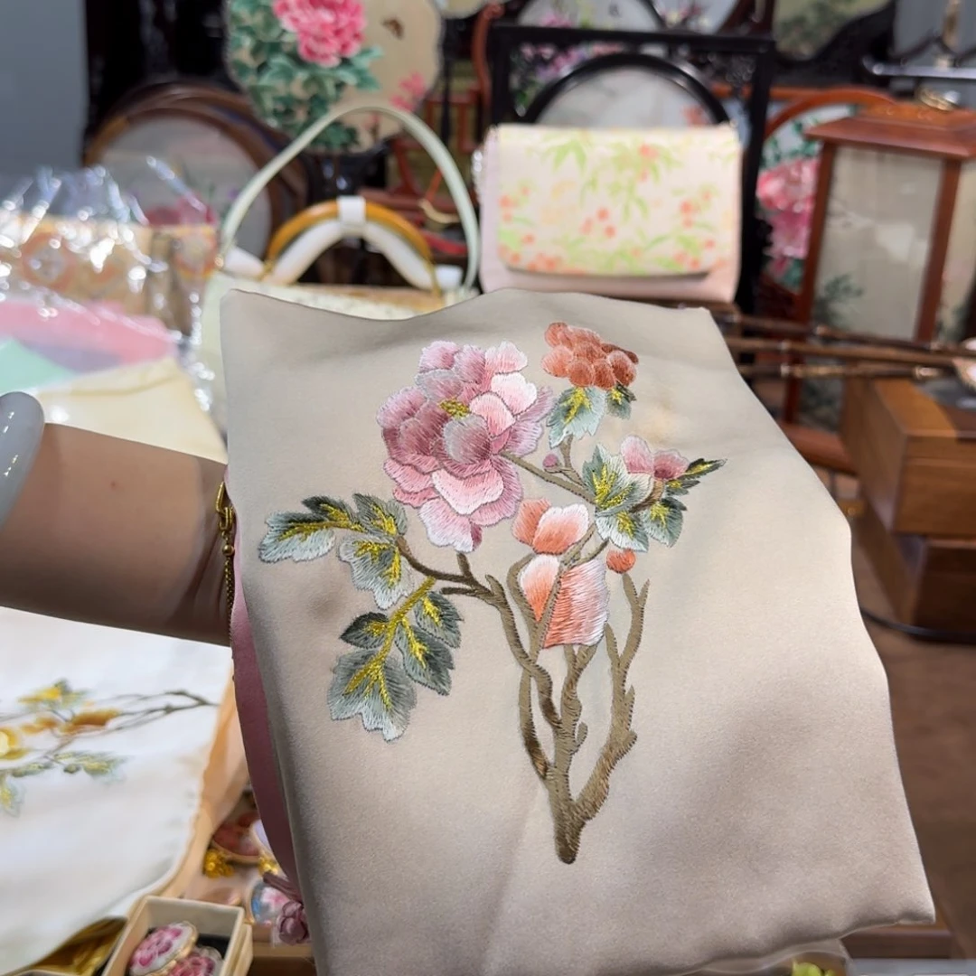 刺绣纯手工工艺品