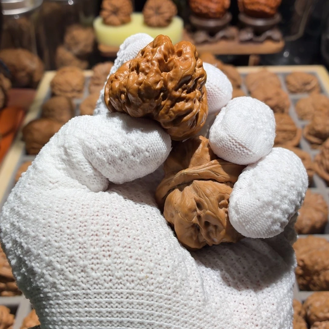 吊坠文玩核桃山地娃