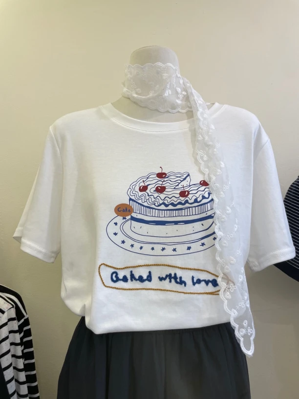 6611蛋糕刺绣T恤女装韩系上衣