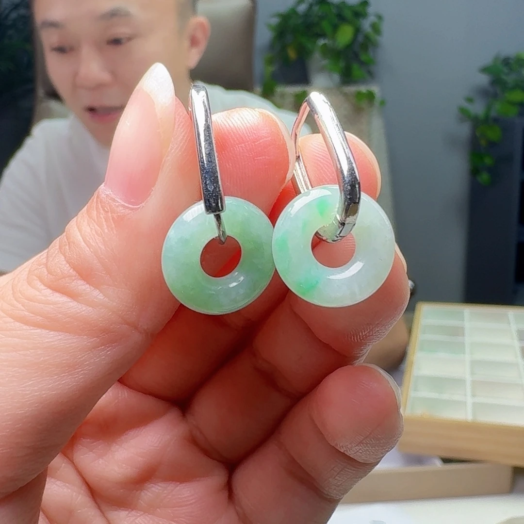 银S925镶嵌翡翠耳饰天然