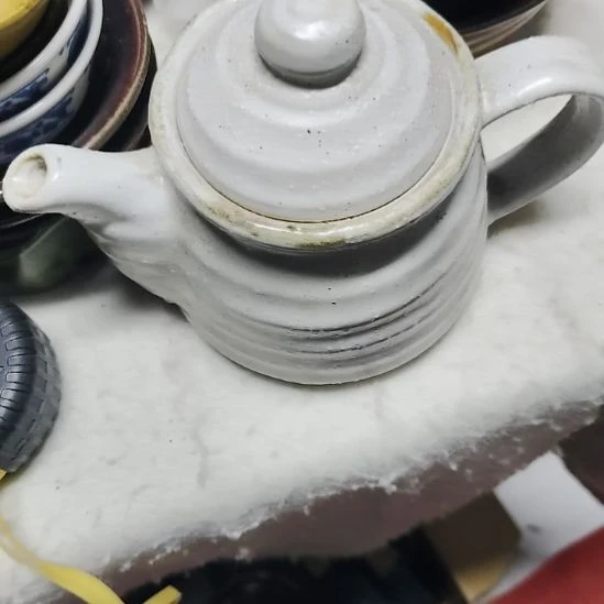 瓷片五厂，七厂各种摆件，瓷片，均有瑕疵！