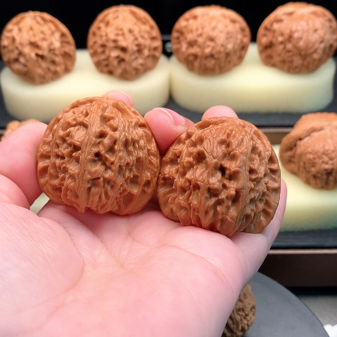 文玩核桃吊坠123号三角白39