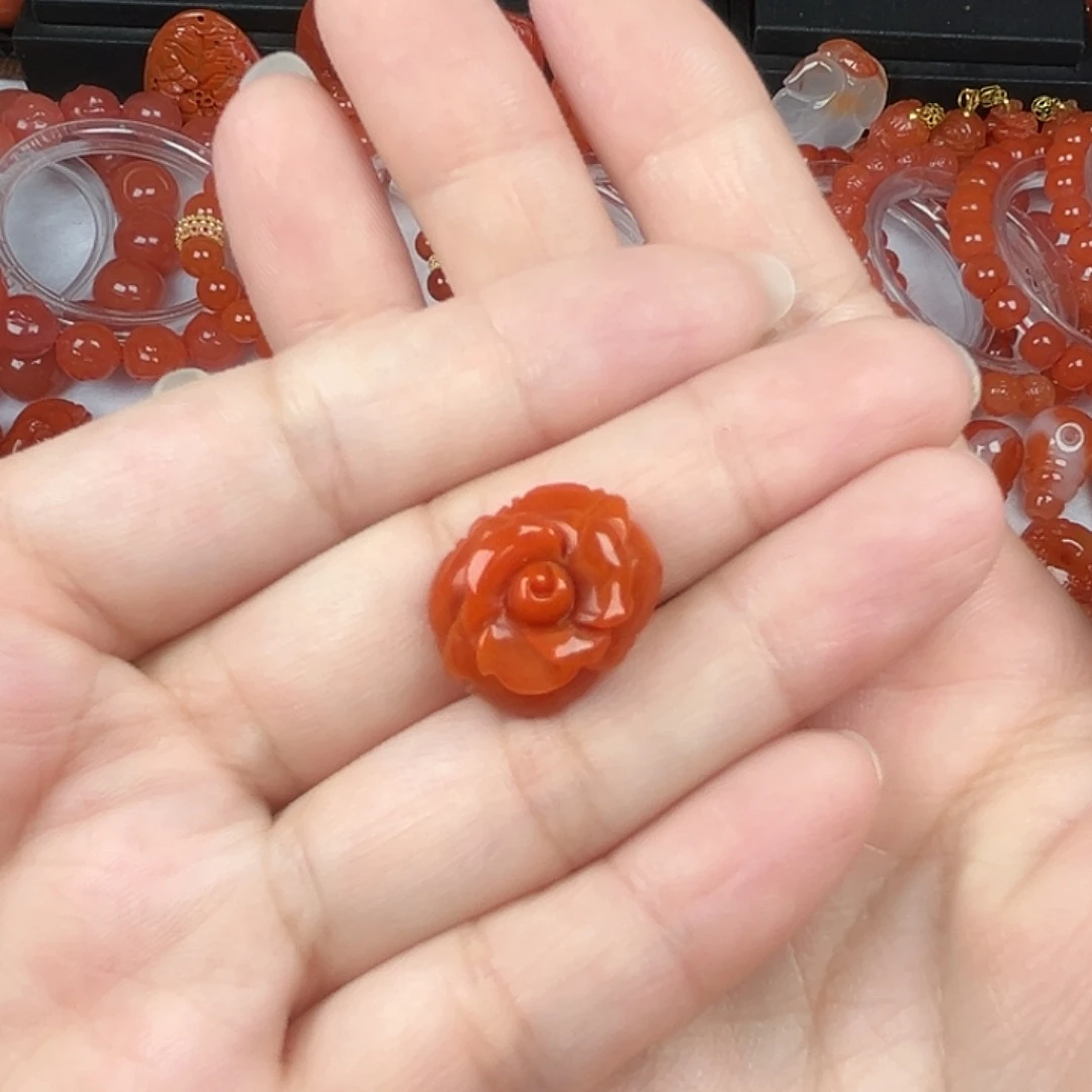 南红玛瑙未镶嵌珠宝奇石香**合牡丹花