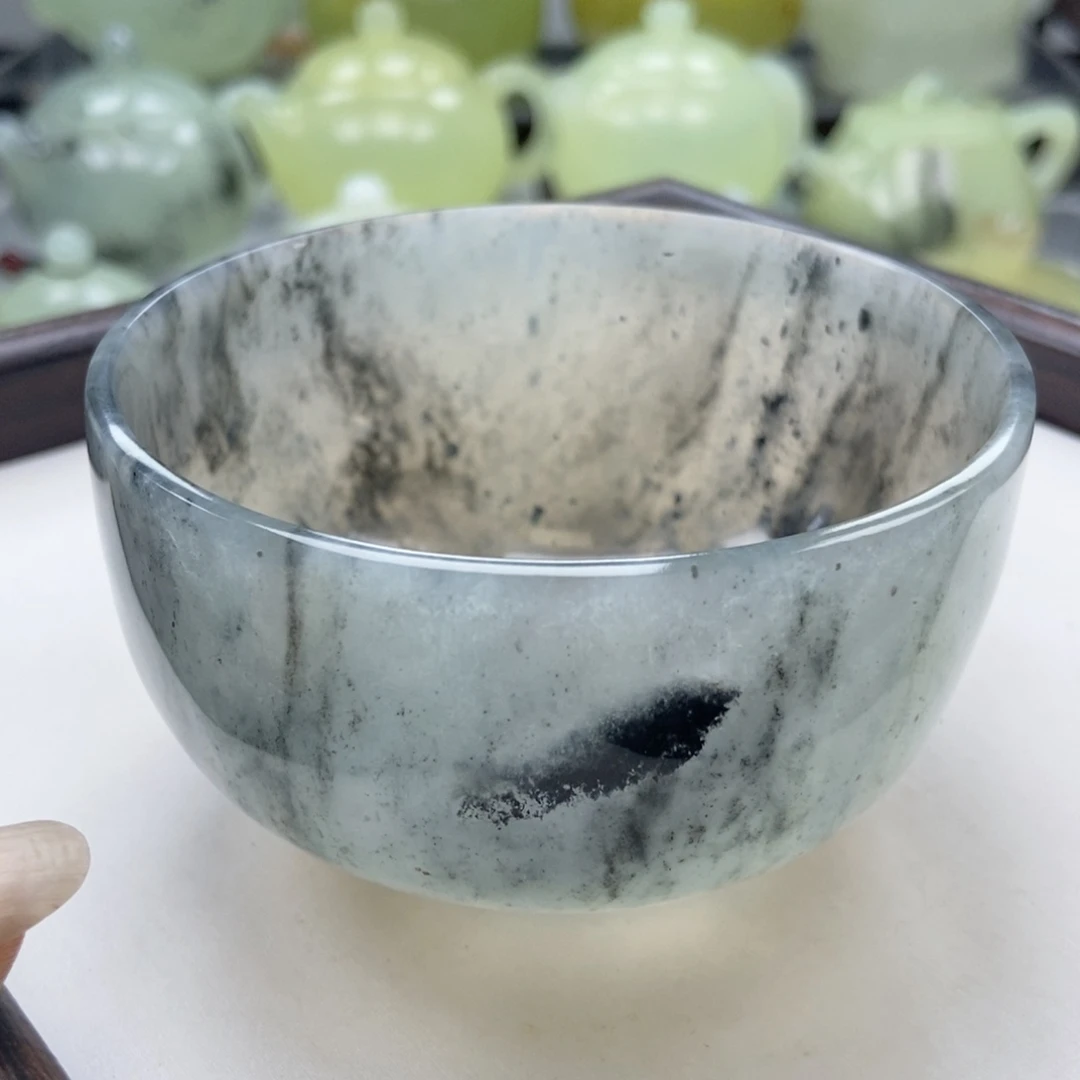 蛇纹石玉未镶嵌玉碗