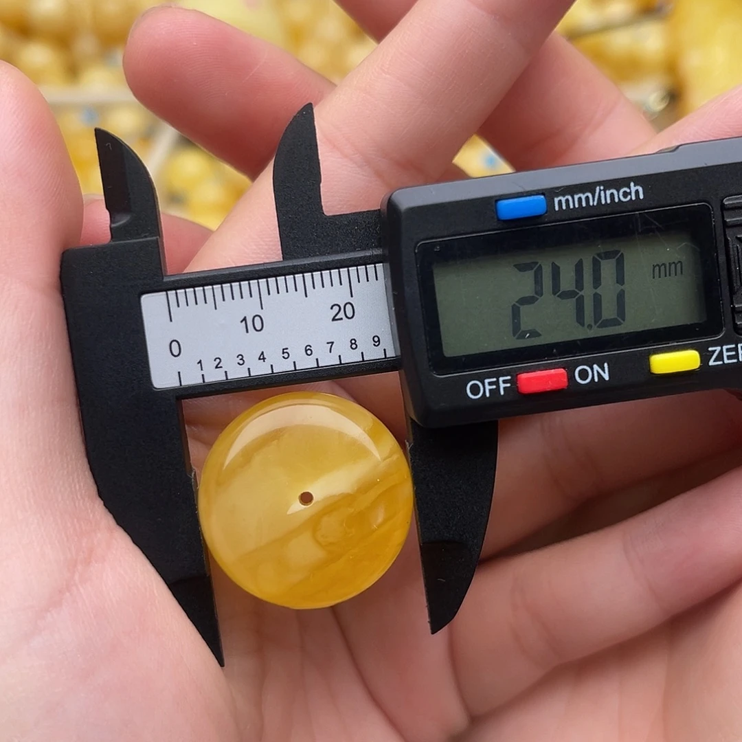 琥珀未镶嵌裸石蜜蜡墩子梦