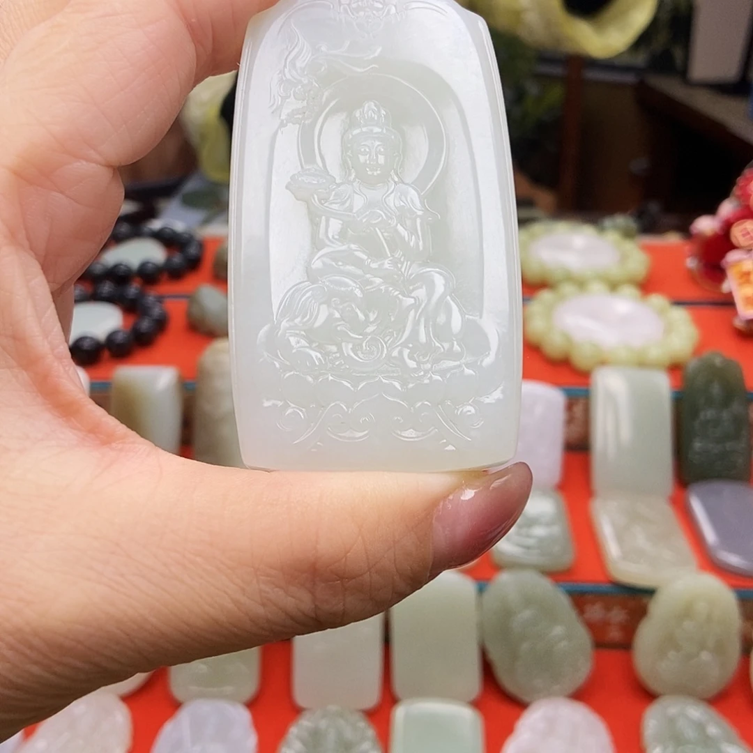 用***1和田玉未镶嵌颈饰