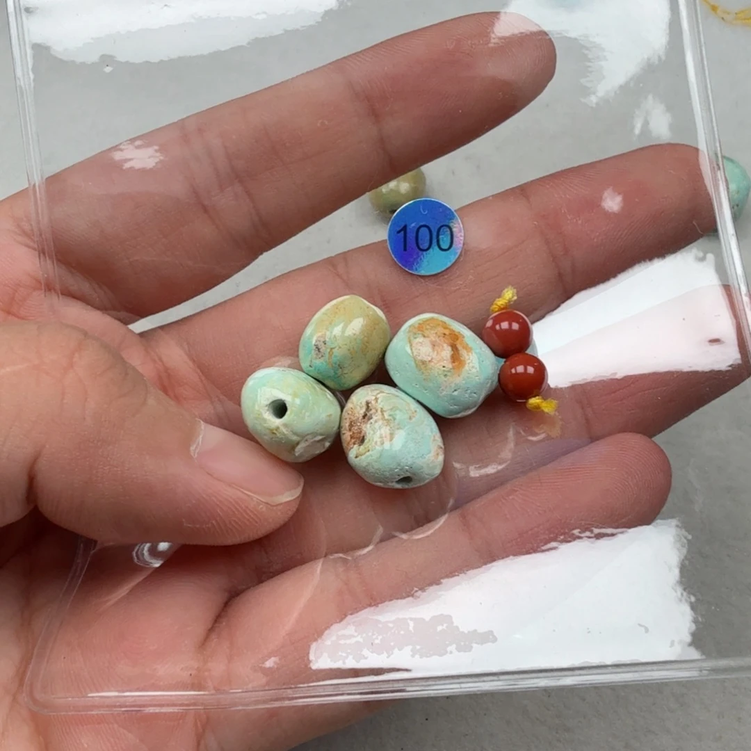 南红玛瑙未镶嵌珠宝奇石