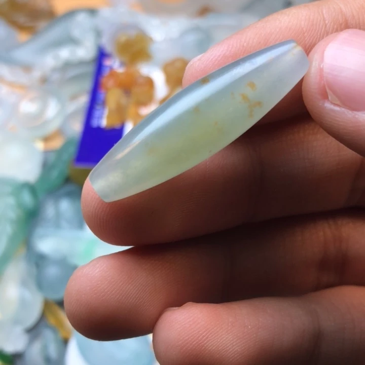 定制翡翠未镶嵌挂件