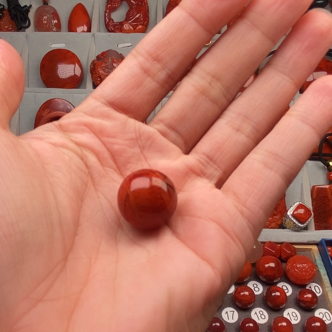 暴***岸南红玛瑙未镶嵌配珠17+
