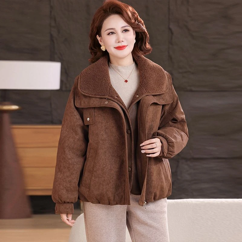 中年妈妈鹿皮绒冬装2025新款保暖加厚鸭绒外套中年女装短款羽绒服