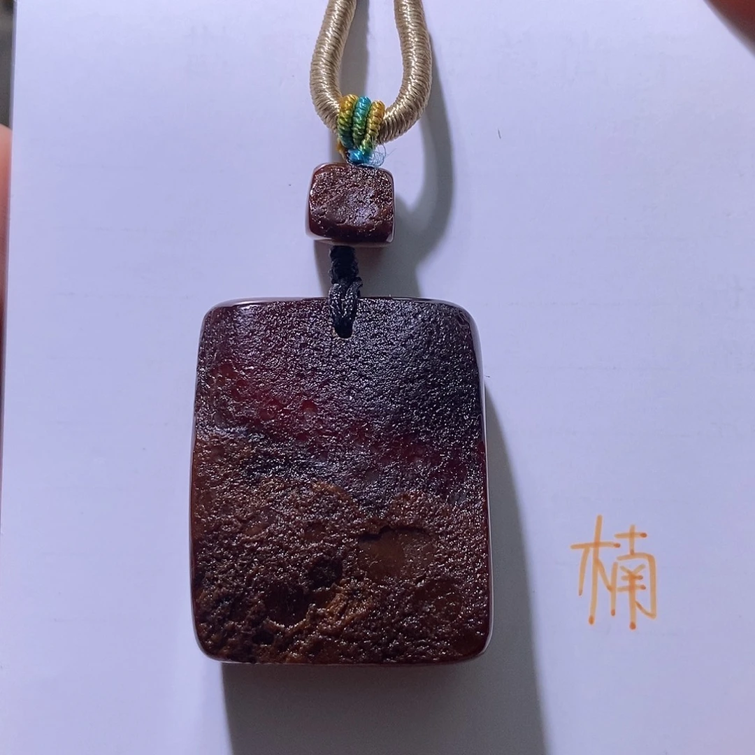 未镶嵌琥珀珠宝奇石
