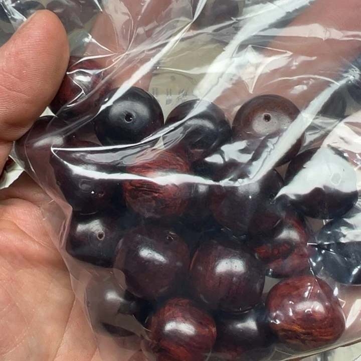 降真香手串/手链李****电海南红降1516老型一半16颗